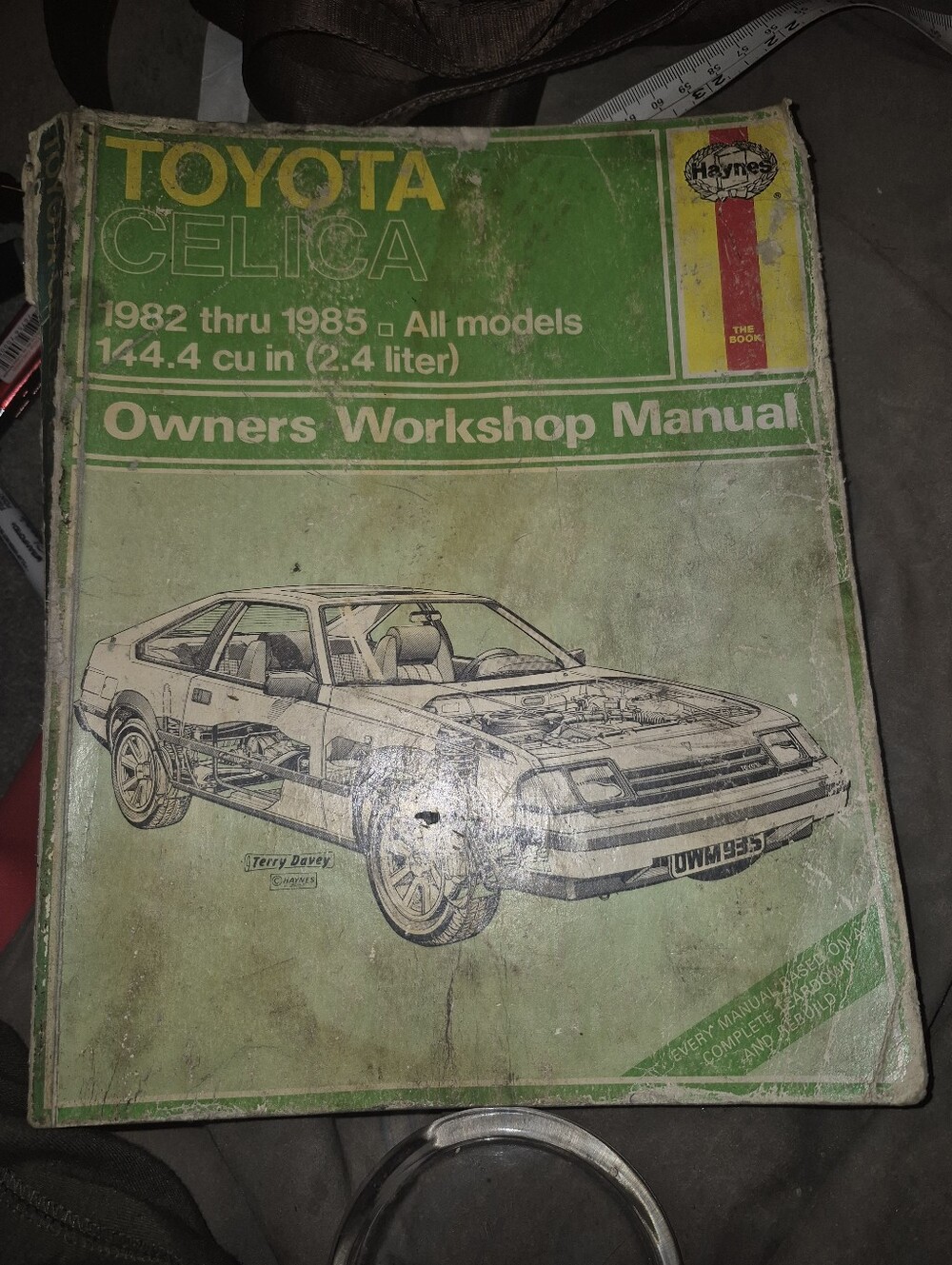 Haynes workshop manual for Toyota Celica 1982-1985 all models 144.4 cubic in 2.4